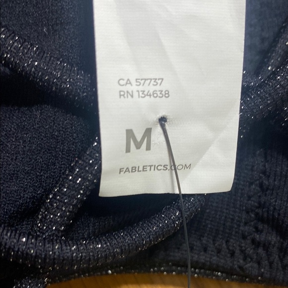 Fabletics low impact black & silver sparkle seamless lurex strappy bra size m - Picture 8 of 9